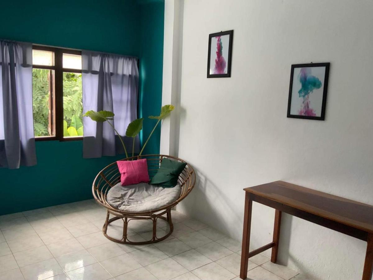 La Casa - Thakhek Vandrarhem Exteriör bild