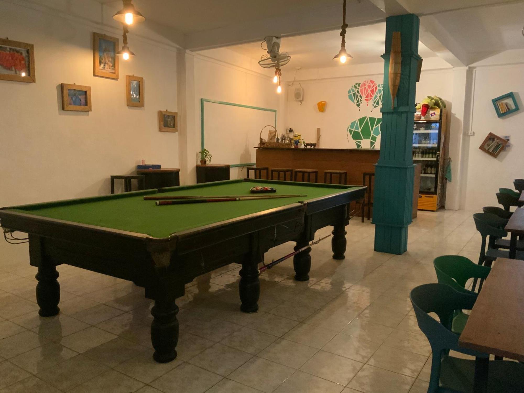 La Casa - Thakhek Vandrarhem Exteriör bild